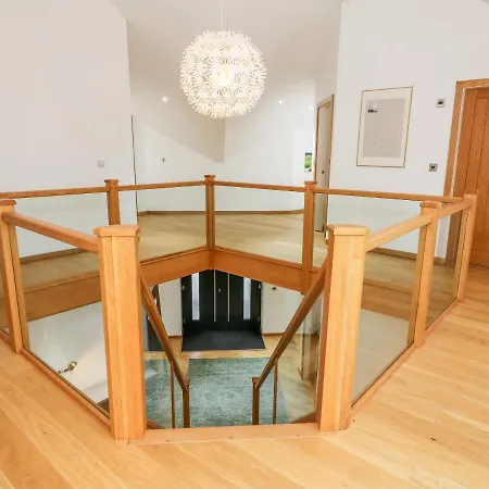 Low Wood House Дом отдыха