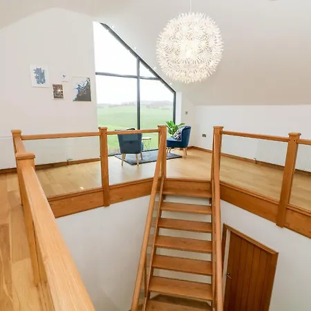 Low Wood House Дом отдыха Улверстон